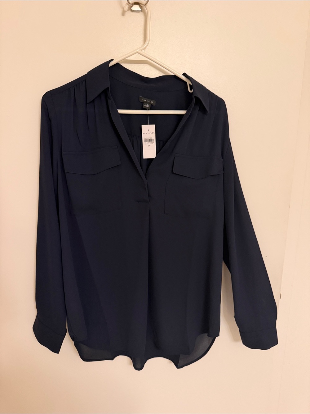 Ann Taylor Navy Long-Sleeve V-Neck Button-Front Blouse